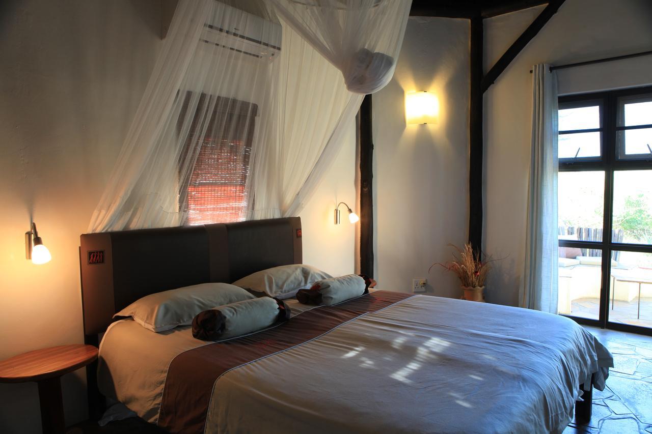Immanuel Wilderness Lodge Windhoek Extérieur photo