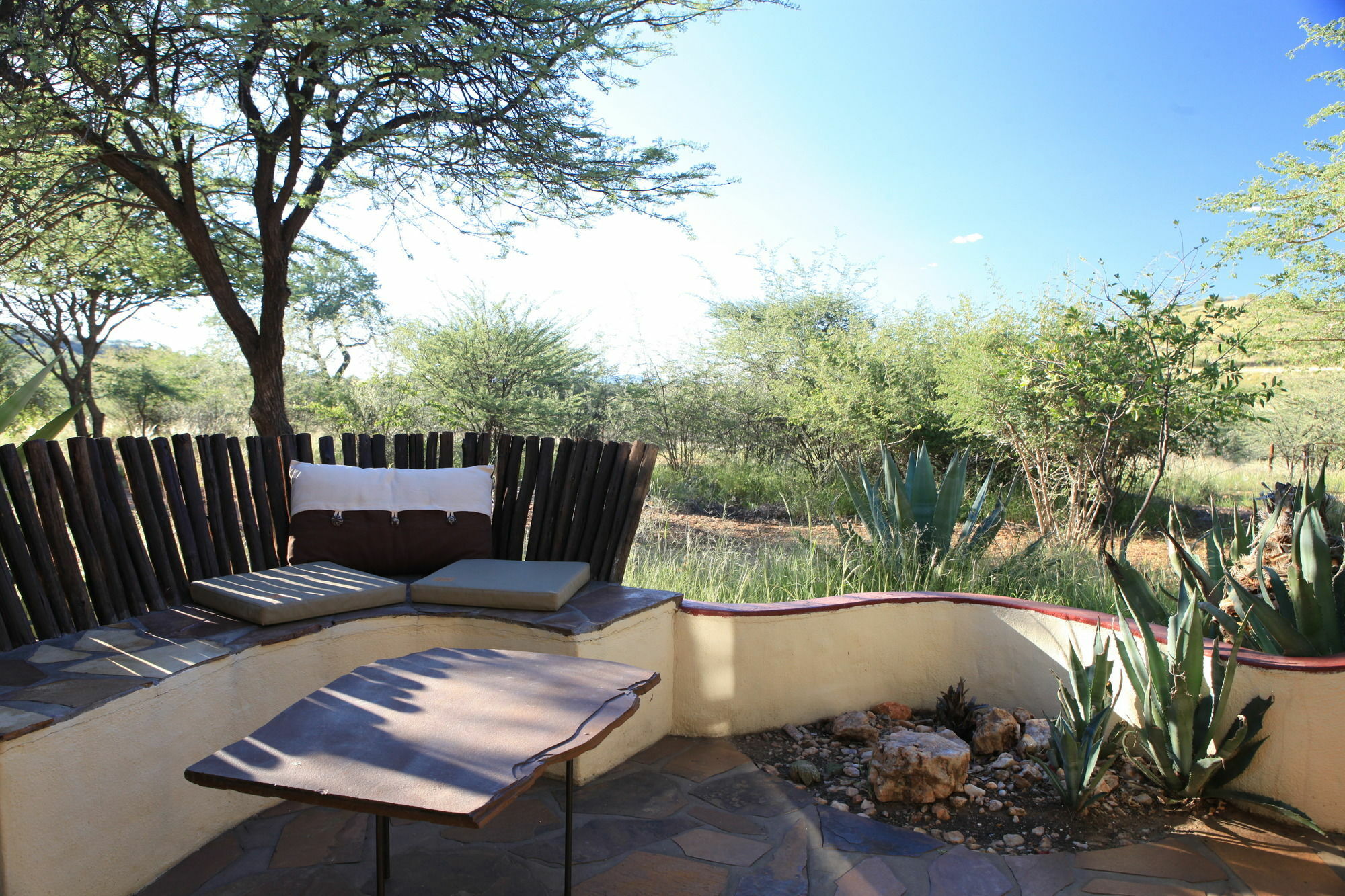 Immanuel Wilderness Lodge Windhoek Extérieur photo